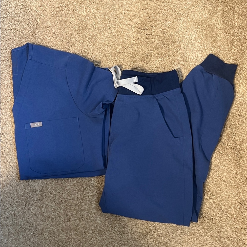 Figs Scrub set size XS top and XSP joggers